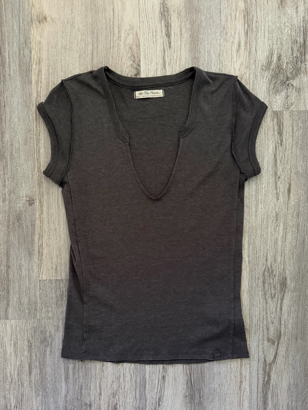 {We The Free} Notch V-Neck Short Sleeve Tee in Charcoal